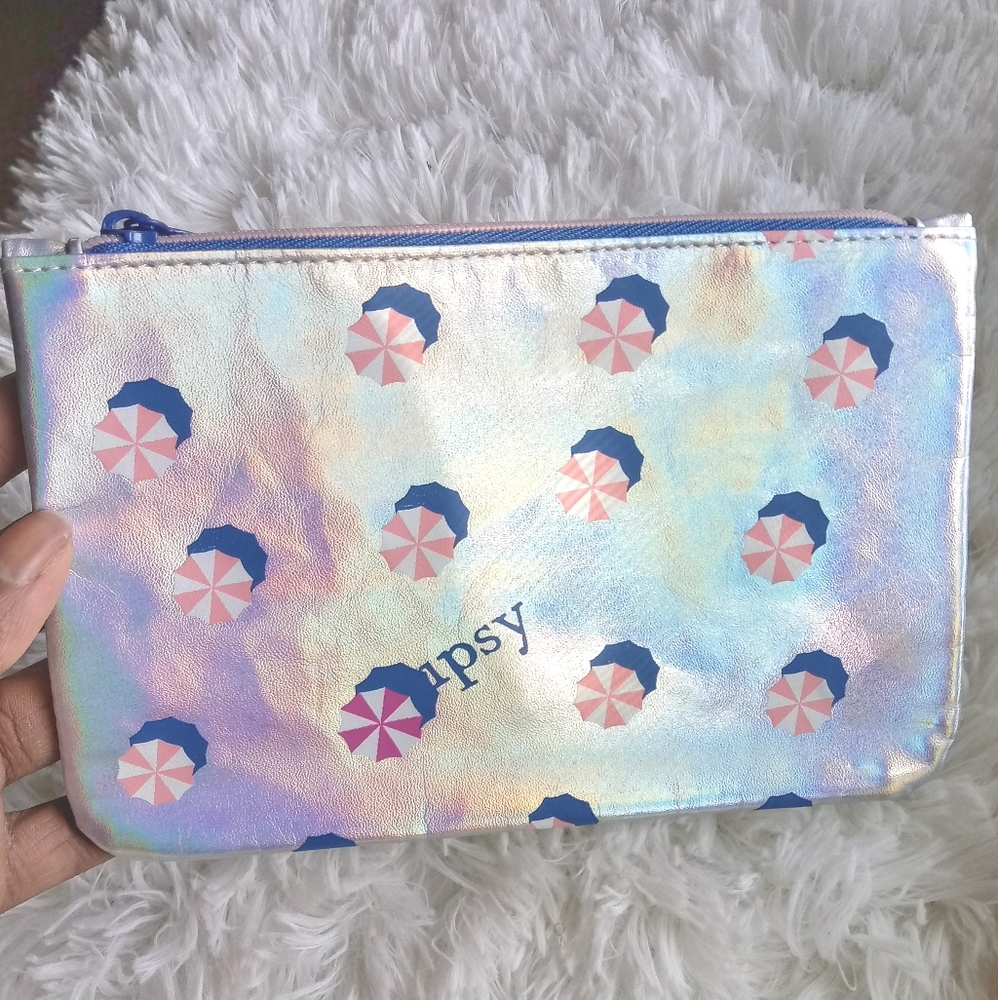 3/$10 ~IPSY Makeup Bag!!!~